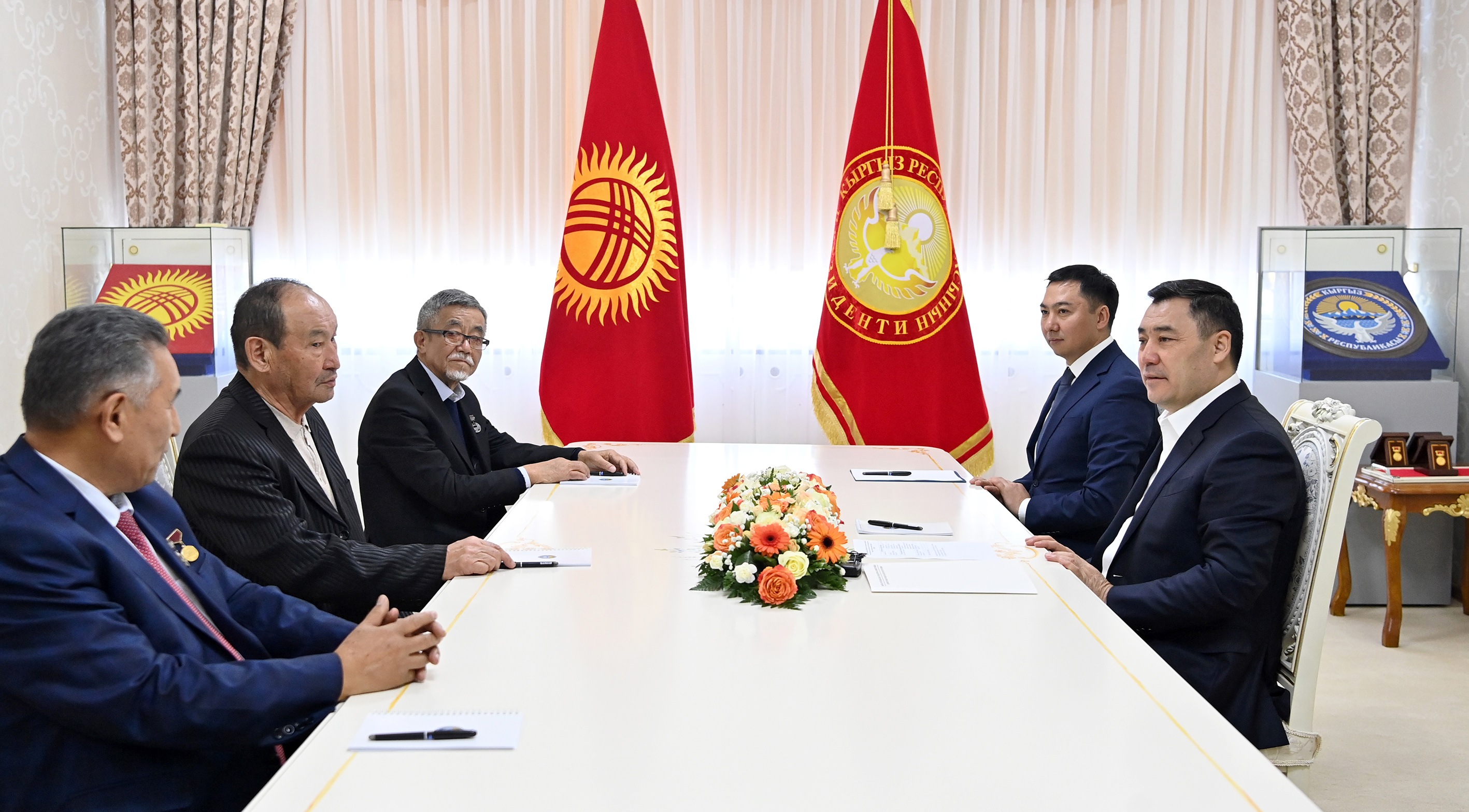 Церемония награждения авторов флага Кыргызской Республики (03.03.2022)