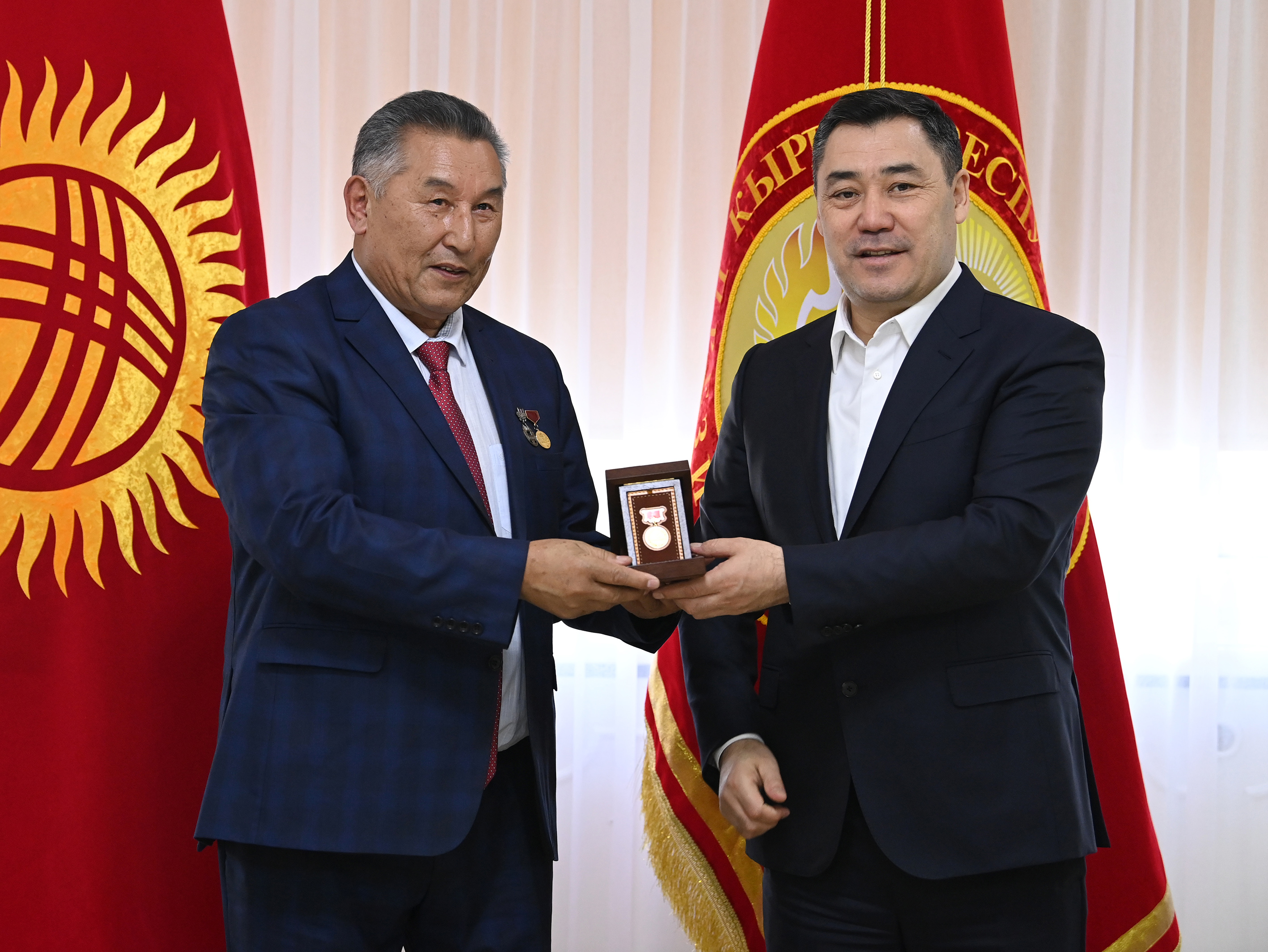 Церемония награждения авторов флага Кыргызской Республики (03.03.2022)